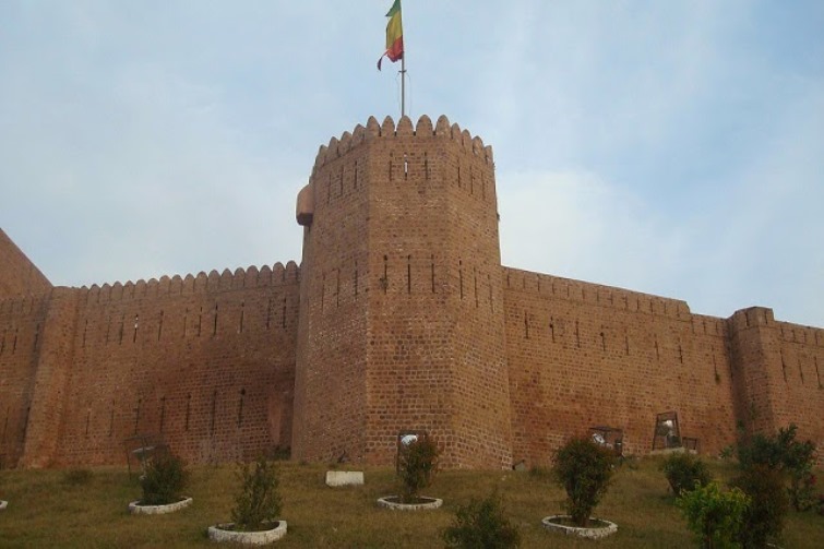 حصن باهو في كشمير