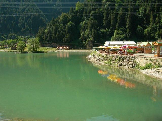 سيرا جول بحيرة من اهم معالم طرابزون التركية - مناظر من طرابزون