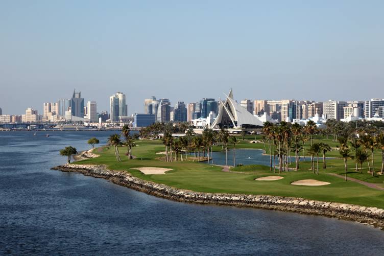 خور دبي من اجمل اماكن السياحة في الامارات دبي