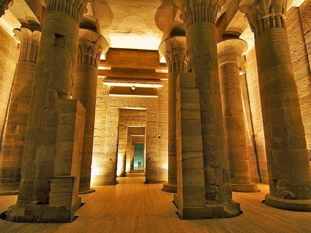 معبد فيلة في مدينة اسوان