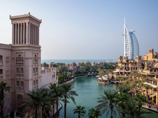 فندق القصر دبي