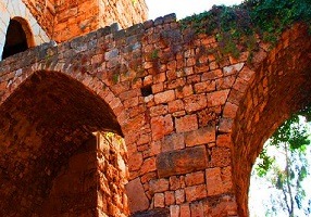 قلعة جبيل من اماكن الجبيل السياحية
