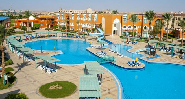 احصل على آراء الزوار العرب حول فندق صن رايز جاردن بيتش