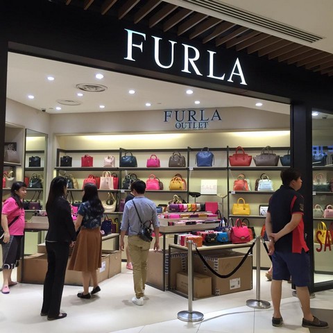 stores in IMM Mall Singapore