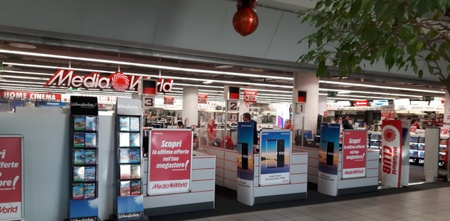 Primavera Mall in Rome