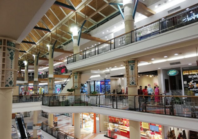 largest shopping mall in chiang mai