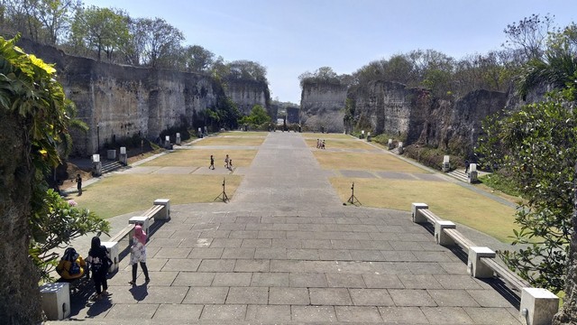 Garuda Wisnu Kencana Park