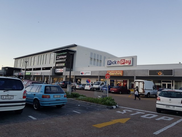 Capricorn Square Shopping Centre