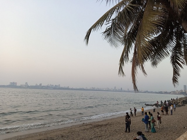 famous beaches in Mumbai