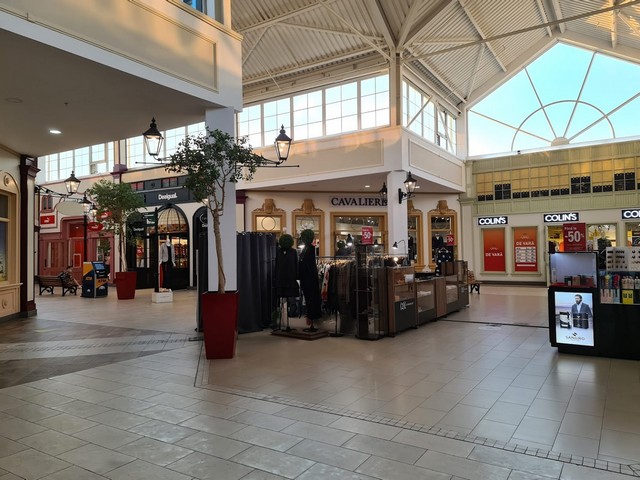 Fashion House Outlet Centre Militari
