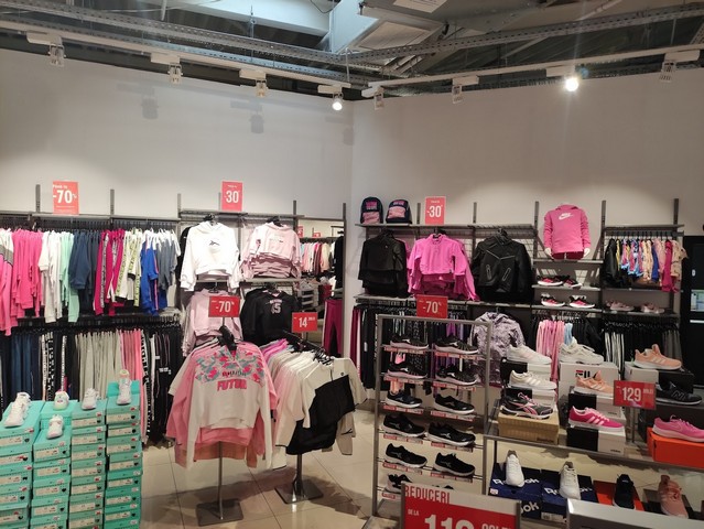 Fashion House Outlet Centre Militari