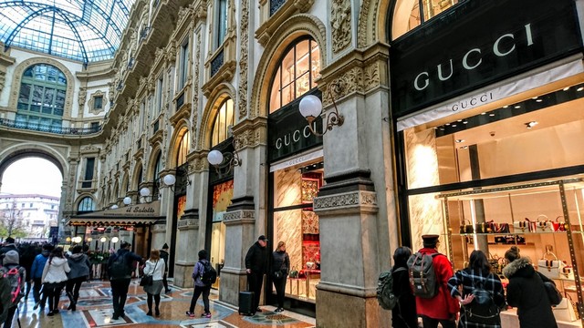 Galleria Vittorio Emanuele II Milan Italy - Galleria Vittorio Emanuele II shops list