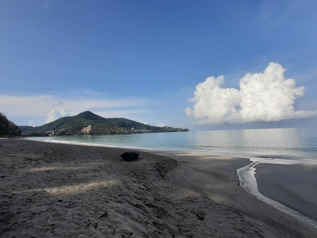 شاطئ كامالا بوكيت - beaches in Phuket - best surfing beaches in phuket
