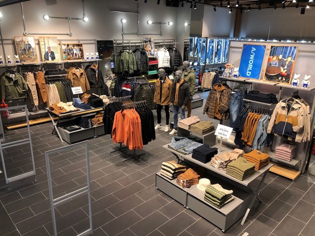 shops in Kanyon Mall Istanbul - Kanyon Mall Istanbul location