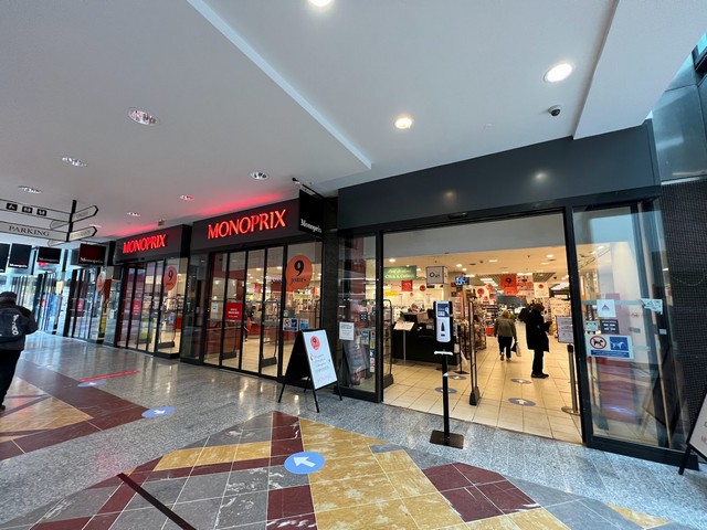 Les Passages Shopping Center in Paris