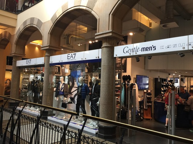 Magna Plaza Amsterdam