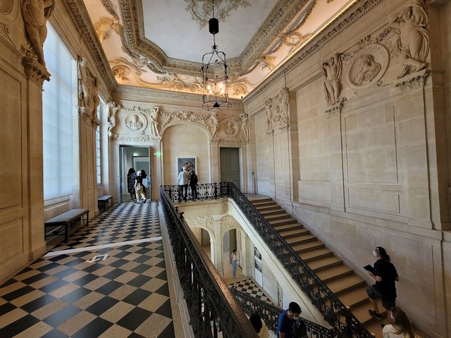 famous art museums in Paris