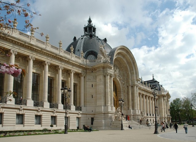 famous art museums in Paris France