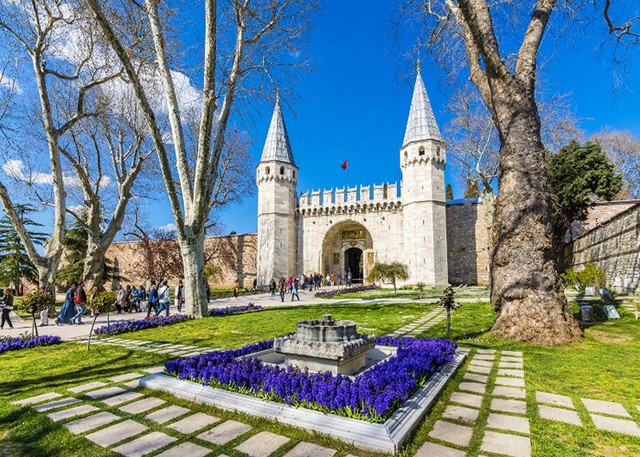 Topkapi Palace Museum istanbul Turkey