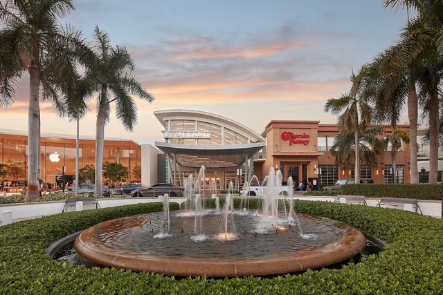 best shopping malls in Miami