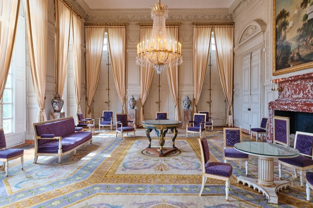 royal palaces in Paris
