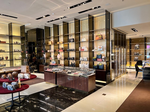 Merrick Park Mall