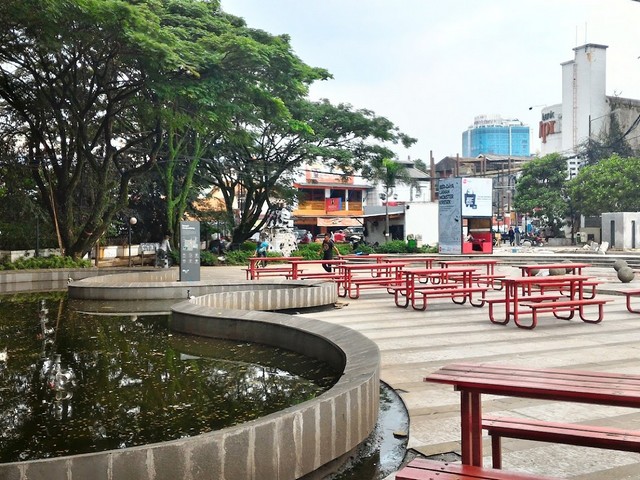 Plaza Cikapundung River Spot Park Bandung
