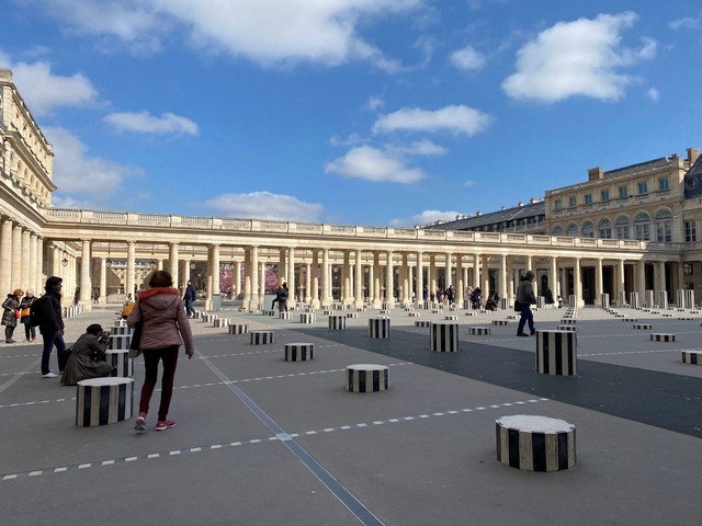famous attractions in Paris