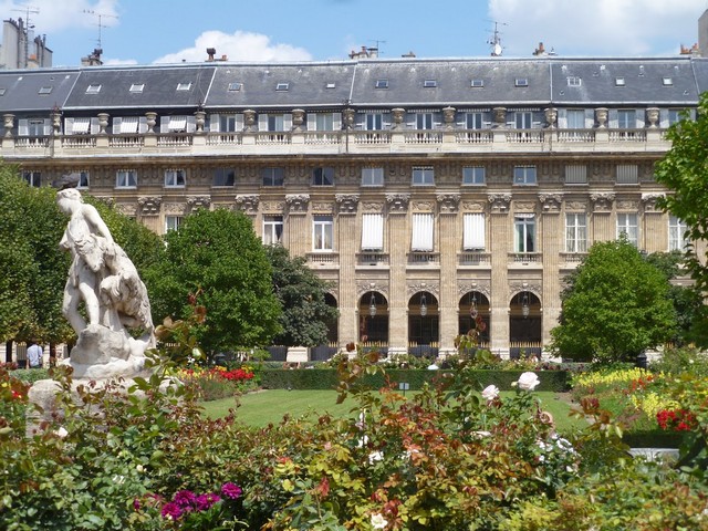 royal palaces in Paris