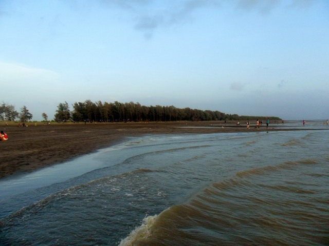 most beautiful beach in Mumbai