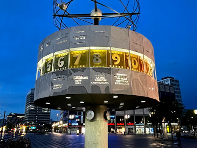 famous landmarks in Berlin