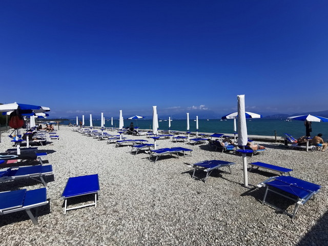 Braccobaldo Beach Sirmione - شاطئ براكوبالدو