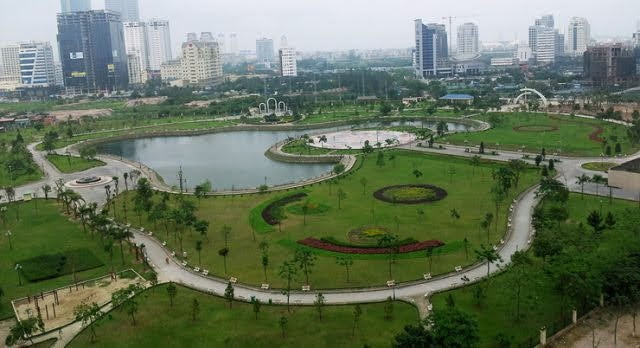 places to visit in Hanoi with family