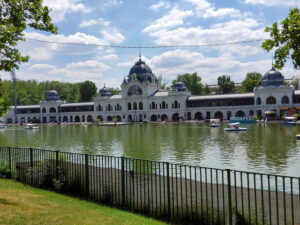 things to do in Budapest with family - free things to do in Budapest