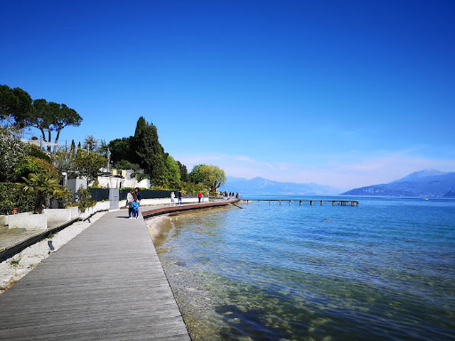 Galeazzi Beach Sirmione - شاطئ جالياتزي سيرموني