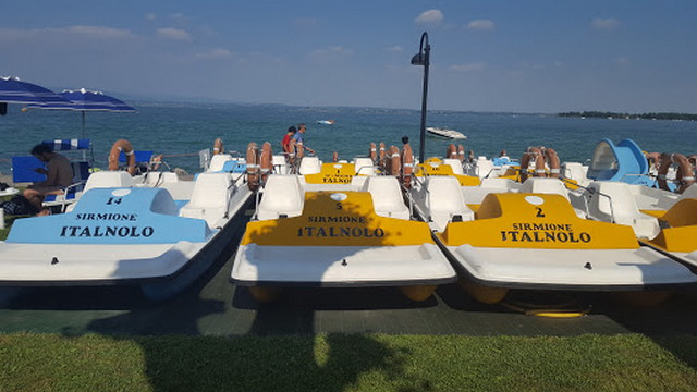 Galeazzi Beach in Sirmione - شاطئ جالياتزي