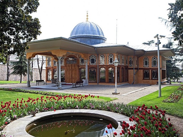 famous landmarks in Istanbul Turkey