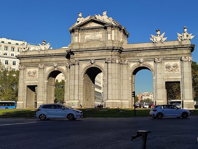 famous landmarks in Madrid