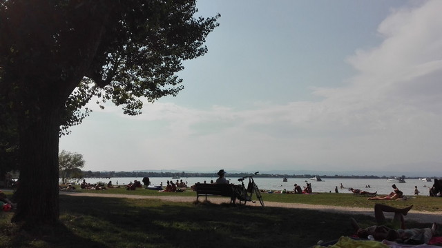 Punta Gro Beach in Sirmione - شاطئ بونتا جرو سيرموني