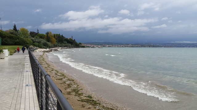 The Cesolina Beach Sirmione - شاطئ سيسولينا