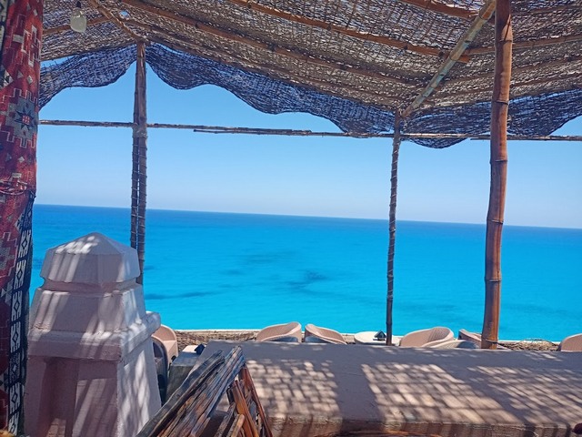 شاطئ عجيبه في مرسي مطروح