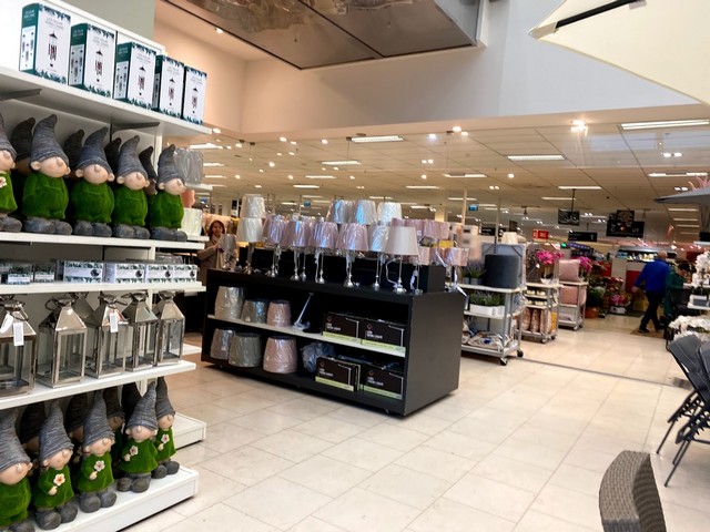 Ashleaf Shopping Centre