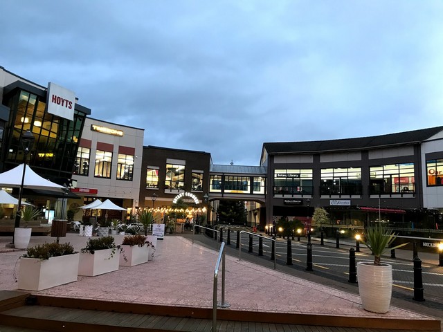 shopping malls in Auckland New Zealand