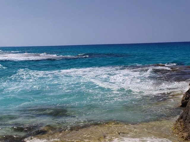 شاطئ كليوباترا مرسى مطروح