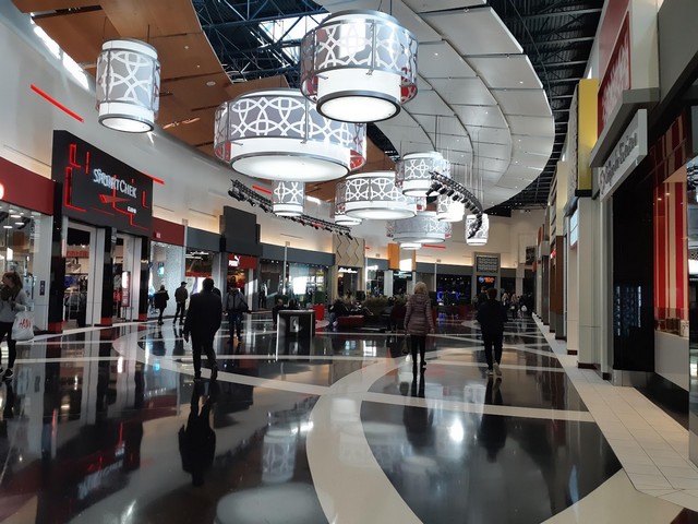 top shopping malls in toronto