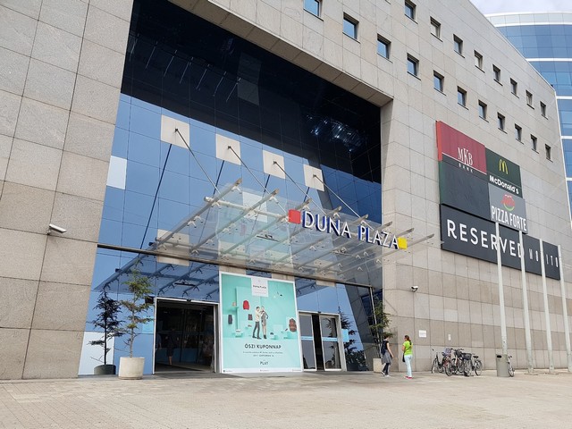 مول دونا بلازا بودابست - budapest shopping mall
