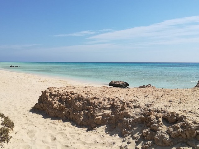 اجمل شواطئ مرسى علم