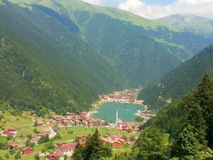 Uzungol Lake