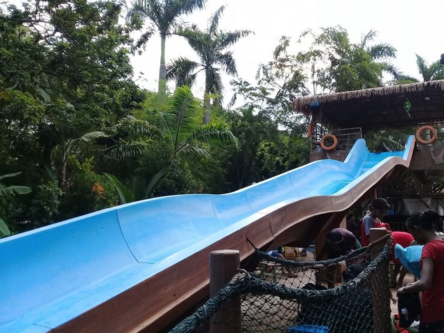 Wet World Water Park Shah Alam in Selangor