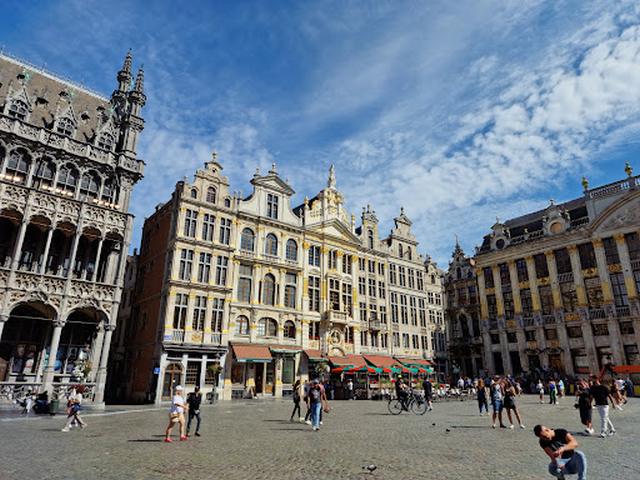 Grand Place Square Brussels - La Grand Place Bruxelles